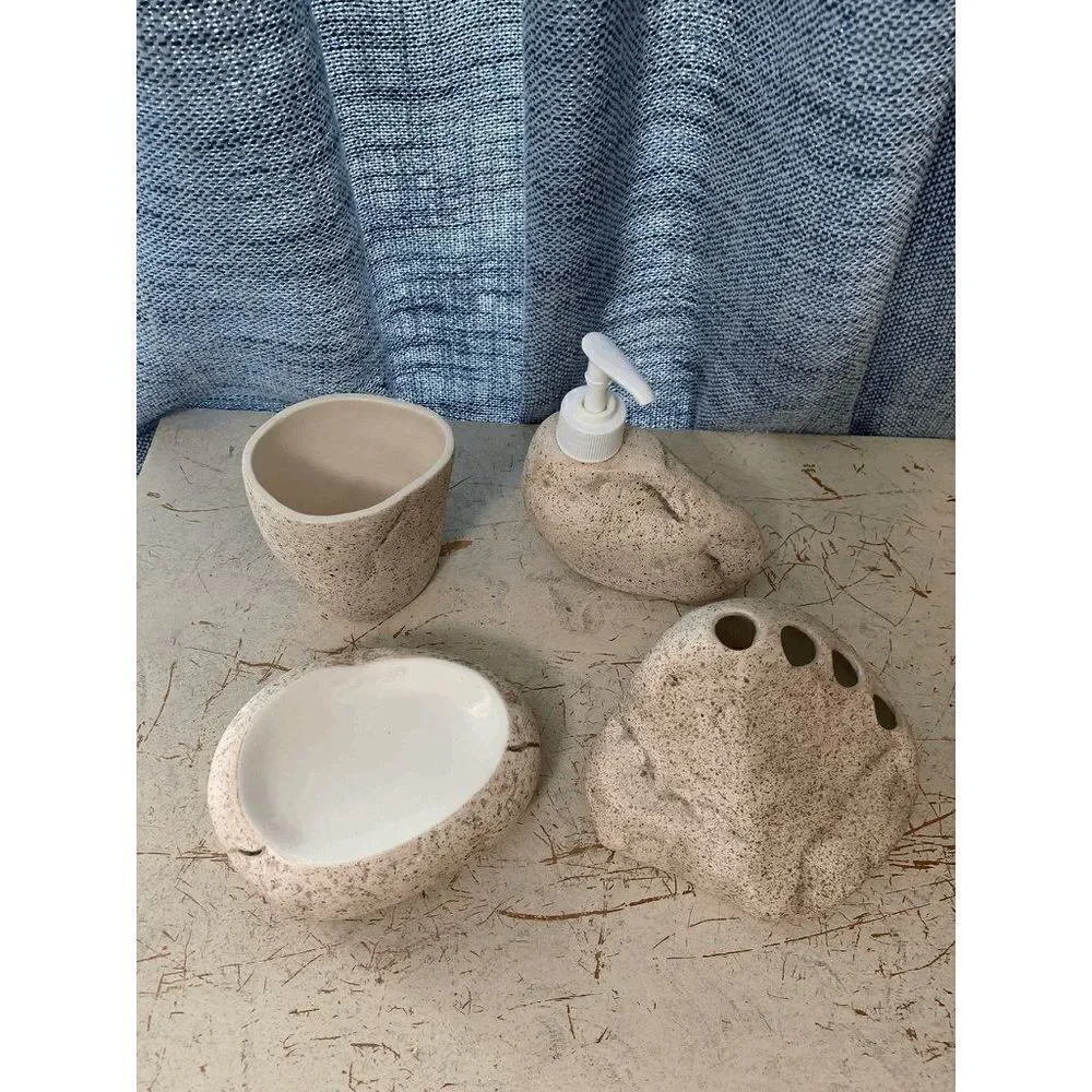 Handcrafted 4 Piece Bathroom Set